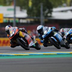 Gana Binder por delante de Fenati y Navarro; Canet, cuarto