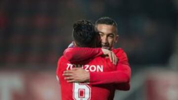 Felipe Gutiérrez brilla con pase gol en goleada del Twente