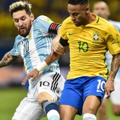 Neymar outshines Messi as Brazil win leaves Argentina adrift