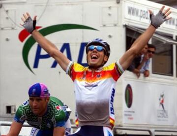 Mundial de Lisboa (Portugal) de 2001. Óscar Freire ganó la medalla de oro en ruta.