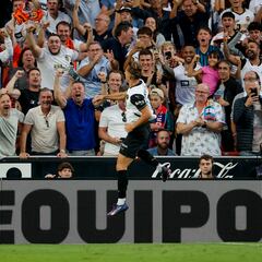 Dani Gómez celebra desde la otra trinchera