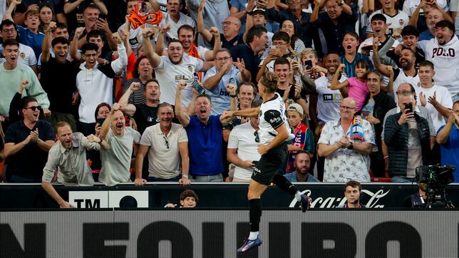 Dani Gómez celebra desde la otra trinchera
