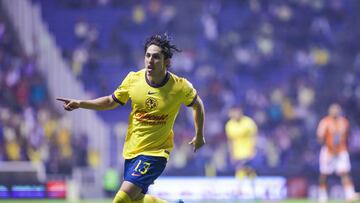 Alan Cervantes celebrates his goal 2-1 of America during the 16th round match between America and Pachuca as part of the Liga BBVA MX, Torneo Apertura 2024 at Cuauhtemoc Stadium on November 06, 2024 in Puebla, Mexico.
