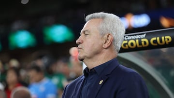GLENDALE, ARIZONA - JUNE 28: Head coach Javier Aguirre of Mexico looks on prior to the 2025 CONCACAF Gold Cup quarterfinal match against Saudi Arabia at State Farm Stadium on June 28, 2025 in Glendale, Arizona.   Jeremy Chen/Getty Images/AFP (Photo by Jeremy Chen / GETTY IMAGES NORTH AMERICA / Getty Images via AFP)