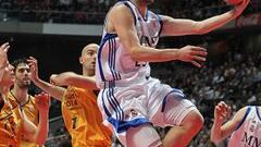 El Real Madrid sufre para lograr el pase a semifinales