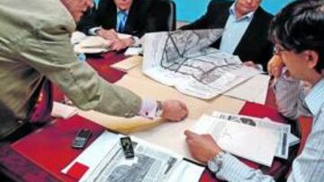 Los hermanos Ruiz Villar y su abogado conversaron con AS.