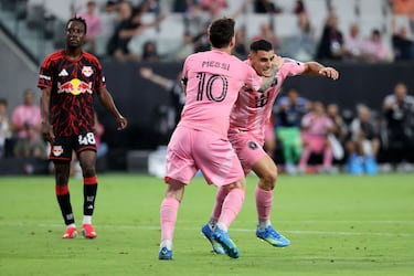 Messi bate su propio récord y reafirma su reinado en asistencias