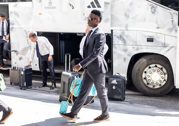 Vinicius a su llegada al Radisson Collection Hotel de Varsovia para disputar la Supercopa de Europa 2024.