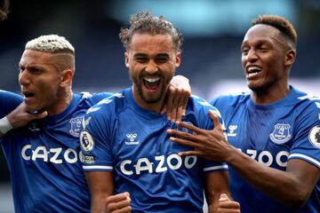 El equipo de Carlo Ancelotti ganó por 0-1 en el debut de la Premier League 2020/2021. James debutó, jugó 91 minutos y tuvo un gran papel. Yerry Mina fue el jefe de la defensa. Calvert Lewin marcó el gol del triunfo. 