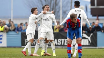 Rodrigo Rodrigues celebra su gol.