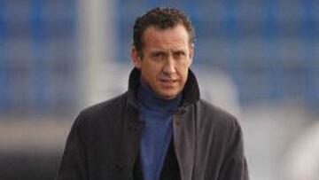 Valdano: "Si hay que darle distancia a Mou se la doy"