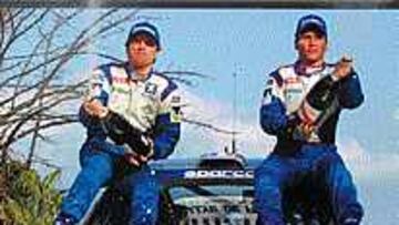 <B>ZARPAZO DEL LEÓN.</b> Fantástica actuación de los Peugeot en Córcega. Al triunfo de Panizzi (en la foto), se unieron las dos siguientes posiciones de Gronholm y Burns. Un triplete para la historia de la marca.