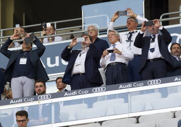 La parte directiva del Atlético de Madrid presente en el partidod e al Audi Cup. 