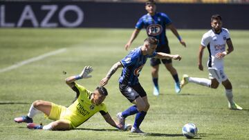 Futbol, Huachipato vs Colo Colo.
 Fecha 4, campeonato Nacional 2022.
 El jugador de Huachipato Walter Mazzantti, marca su gol contra Colo Colo durante el partido de primera division disputado en el estadio CAP de Talcahuano, Chile.
 27/02/2022
 Javier Ver