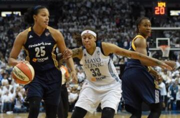 Seimone Augustus de Minnesota Lynx y Marissa Coleman de Indiana Fever 