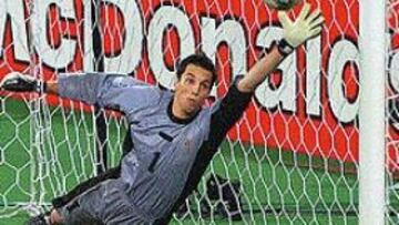 <b>FIGURA</B>. Carini se ha convertido, pese a su juventud, en uno de los grandes porteros que hay en el mundo.