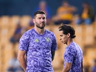 Andre-Pierre Gignac and Diego Lainez of Tigres during the 9th round match between Tigres UANL and FC Juarez as part of the Liga BBVA MX, Torneo Clausura 2025 at Universitario Stadium, on February 25, 2025 in Monterrey, Nuevo Leon, Mexico.