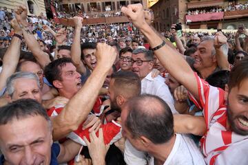 El vencedor de este Palio ha sido el jinete de la contrada "Giraffa" Giovanni Atzeni, conocido como "Tittia", con su caballo Tale.