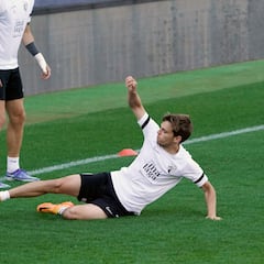 Aleix Febas firma por el Málaga hasta 2025