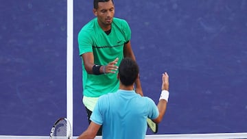 Kyrgios vuelve a la carga contra Djokovic: "Grupo de albatros"