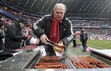 El expresidente del Bayern Múnich fue condenado en 2014 a tres años y medio de cárcel por fraude fiscal, en concreto por evadir impuestos por un valor de 27,2 millones de euros.