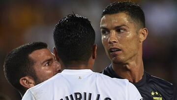 La imagen que muestra el claro jal&oacute;n de pelo de CR7 a Murillo