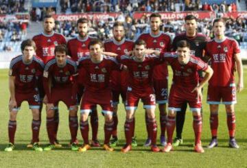 El once inicial del Real Sociedad. De pie: Jonathas, Xabi Prieto, Illarramendi, Diego Reyes, Rulli e Iñigo Martínez. Agachados: Aritz Elustondo, Ruben Pardo, Oyarzabal, Zaldúa y Yuri.
