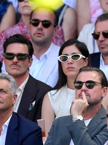 Vinicius Jr hits the beach with friends: the rich and famous on vacation