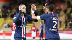 Paris Saint-Germain&#039;s French defender Layvin Kurzawa (L) celebrates with Paris Saint-Germain&#039;s Brazilian defender Thiago Silva after winning the  French L1 football match between Monaco (ASM) and Paris Saint-Germain (PSG) at the Louis II Stadium