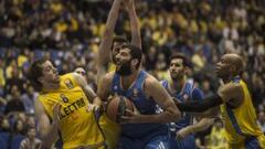 El Madrid, con Bourousis y Sergio, asegura el factor pista