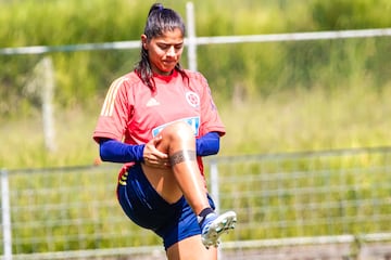 La Selección Colombia Femenina tuvo su último entrenamiento antes de enfrentar a Bolivia por la segunda fecha de la Copa América Femenina en el Pascual Guerrero. La Tricolor entrenó en la Cancha Fútbol Paz de La Z.