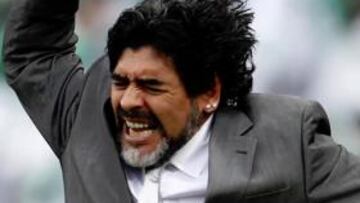 Maradona: "Me muero por ser el entrenador de Boca"