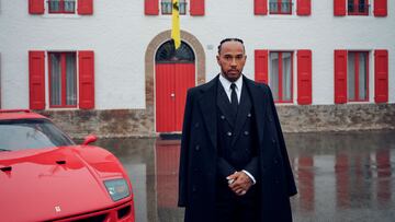 Así luce Lewis Hamilton con la indumentaria de Ferrari