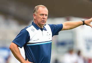 Perú elige a Mano Menezes