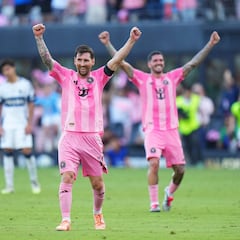 How many trophies has Lionel Messi won in his career?