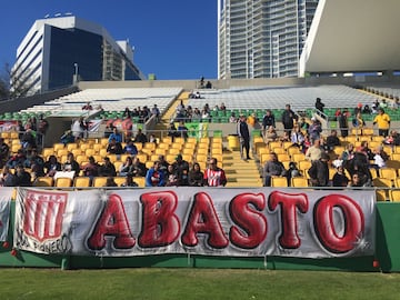 La casa de los Rowdies se encendió con la visita de Chicharito