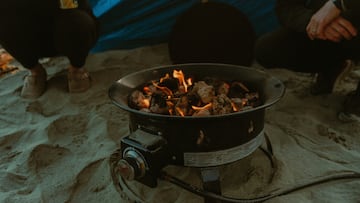 Sigue la fiebre del camping gas: así es el hornillo con encendido automático más vendido que puedes encontrar en Amazon.