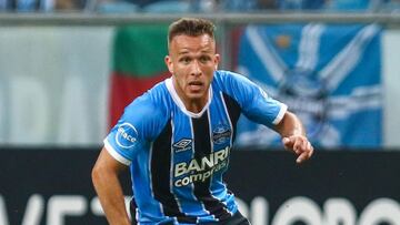 UOL: Gremio viaja a Barcelona a cerrar a Arthur