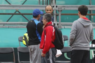 Iquique, 13 de Julio 2016.
Tenis, Copa Davis.
El colombiano Juan Sebastian Cabal saluda a Marcelo Rios, durante el entrenamiento de Chile en el Centro Recreacional del Ejercito Huayquique, antes de la segunda ronda del Grupo I contra Colombia en Copa Davis. 
Alex DÃ­az DÃ­az/Photosport.