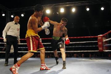 Nicolás González en su último combate ante Nelson Altamirano.