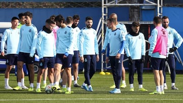 15/01/20  ESPANYOL  ENTRENAMIENTO 
 Grupo
 
 
 
 
 
 
 
 