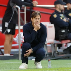 Almeyda mira a Cordón