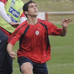 El Sporting oficializa el fichaje de Botía para las cuatro próximas temporadas