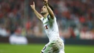 Diego marc&oacute; el &uacute;nico gol del Wolfsburgo en la goleada del Bayern en semifinales de Copa (6-1).