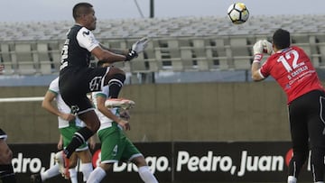 Los '9' complican a Mario Salas en el cercano retiro de Paredes