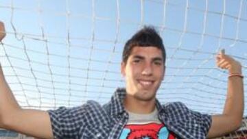 <b>PUEDE SER SU HORA. </b>Joel no pierde la sonrisa, esta noche podría jugar con el Atlético en Europa.