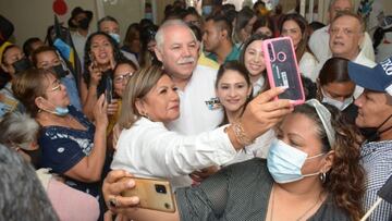 Candidato en Tamaulipas ofrece liposucciones gratis...si gana