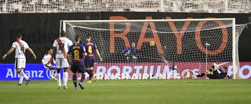 2-1. Álvaro Garcí­a marcó el segundo gol.