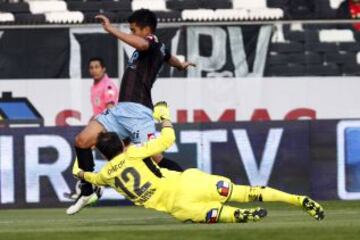 Colo Colo recibe a Iquique en el Estadio Monumental.