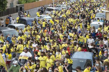 El pueblo de Vila-real se echó a la calle para celebrar con su equipo el título de la Europa League.
 